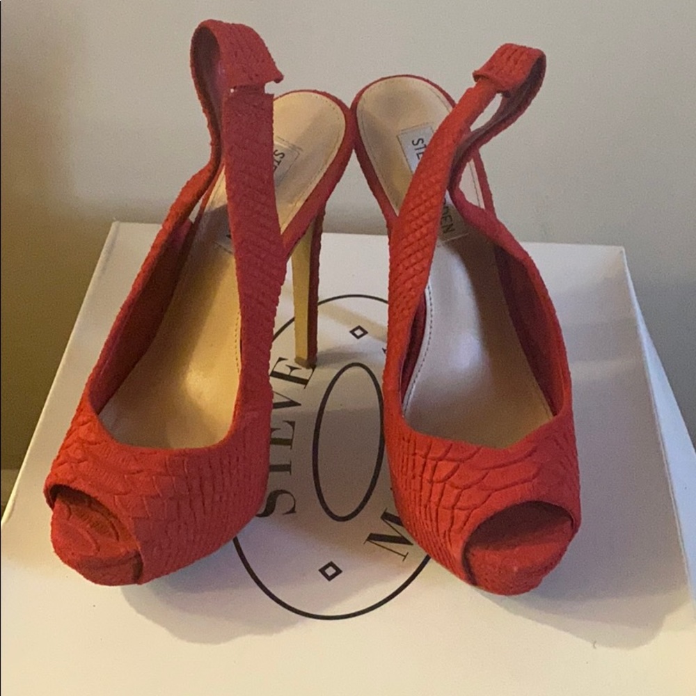 Heels - Picture 2 of 3
